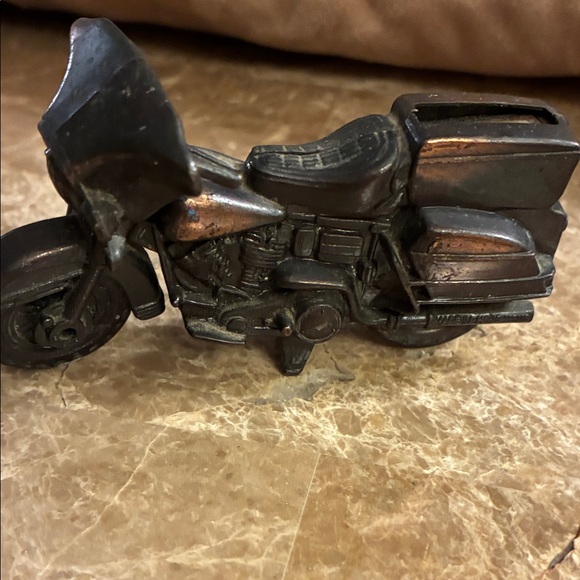 Vintage Die Cast Metal Motorcycle Pencil Sharpener - Picture 4 of 13